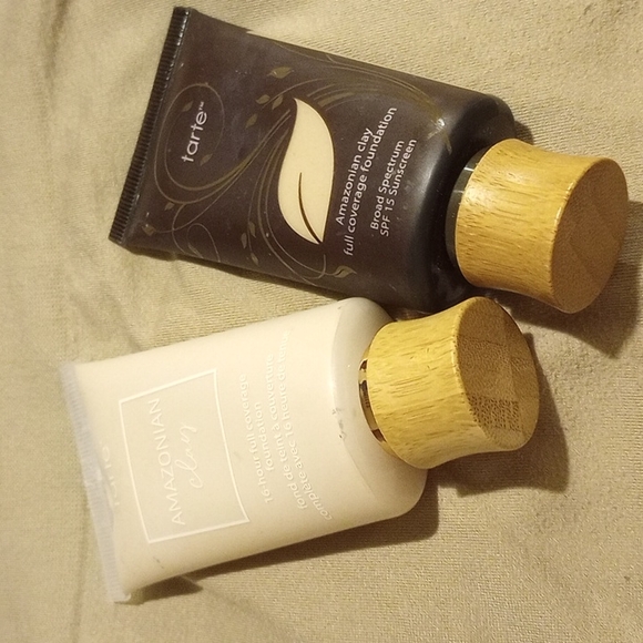 Amazonian clay full coverage foundation broad spectrum SPF 15 sunscreen x2 - Picture 4 of 5